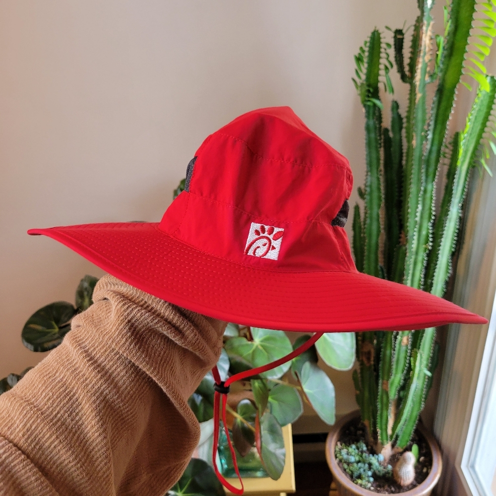 Chick-fil-A Team‎ Member Red Sun Boonie Hat Drawstring Chin Strap